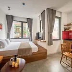 Paradox Saigon Centre-Streetview-Near Nguyen Hue-100M2 Rooftop Pool