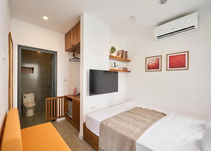 Paradox Saigon Centre-Streetview-Near Nguyen Hue-100M2 Rooftop Pool