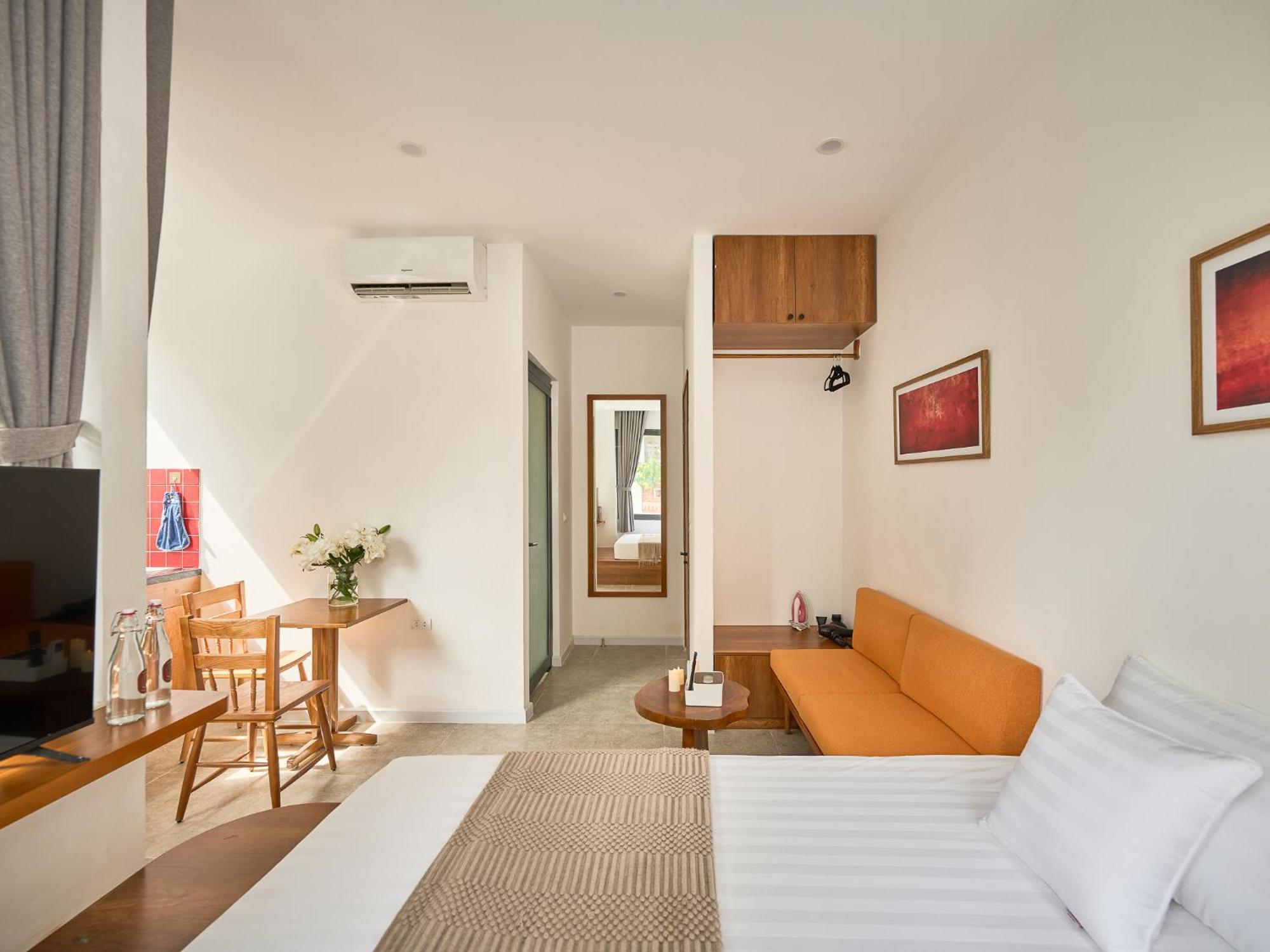 Apartment Paradox Saigon Centre-streetview-near Nguyen Hue-100m2 Rooftop Pool