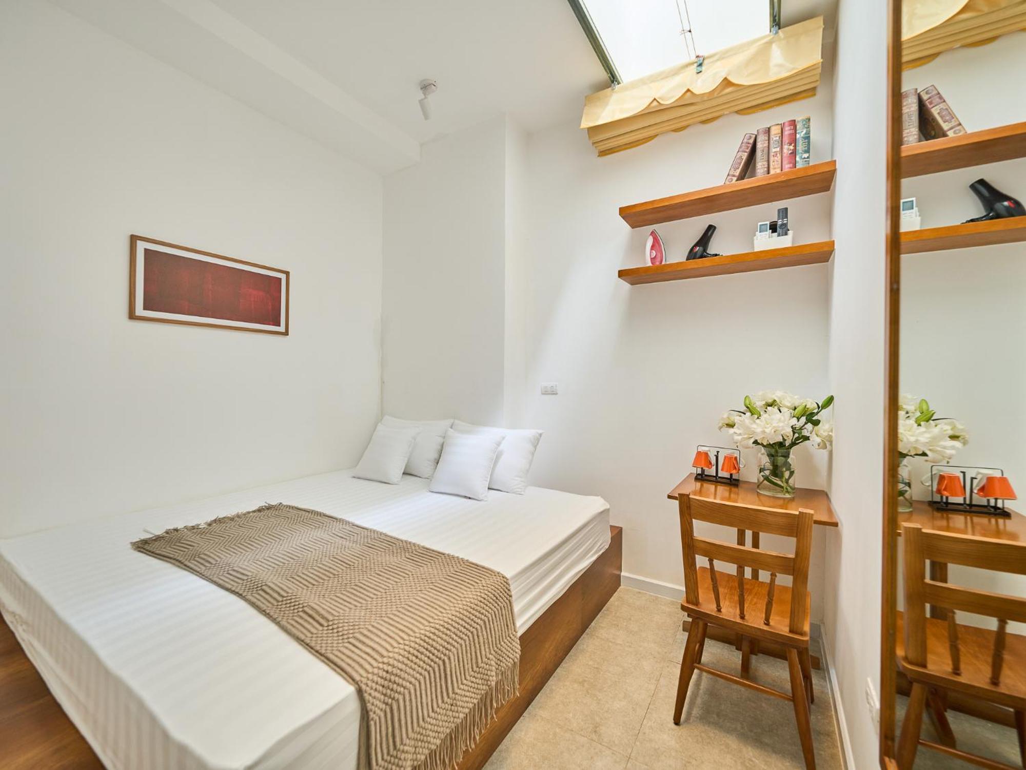 Paradox Saigon Centre-streetview-near Nguyen Hue-100m2 Rooftop Pool * Ho Chi Minh City