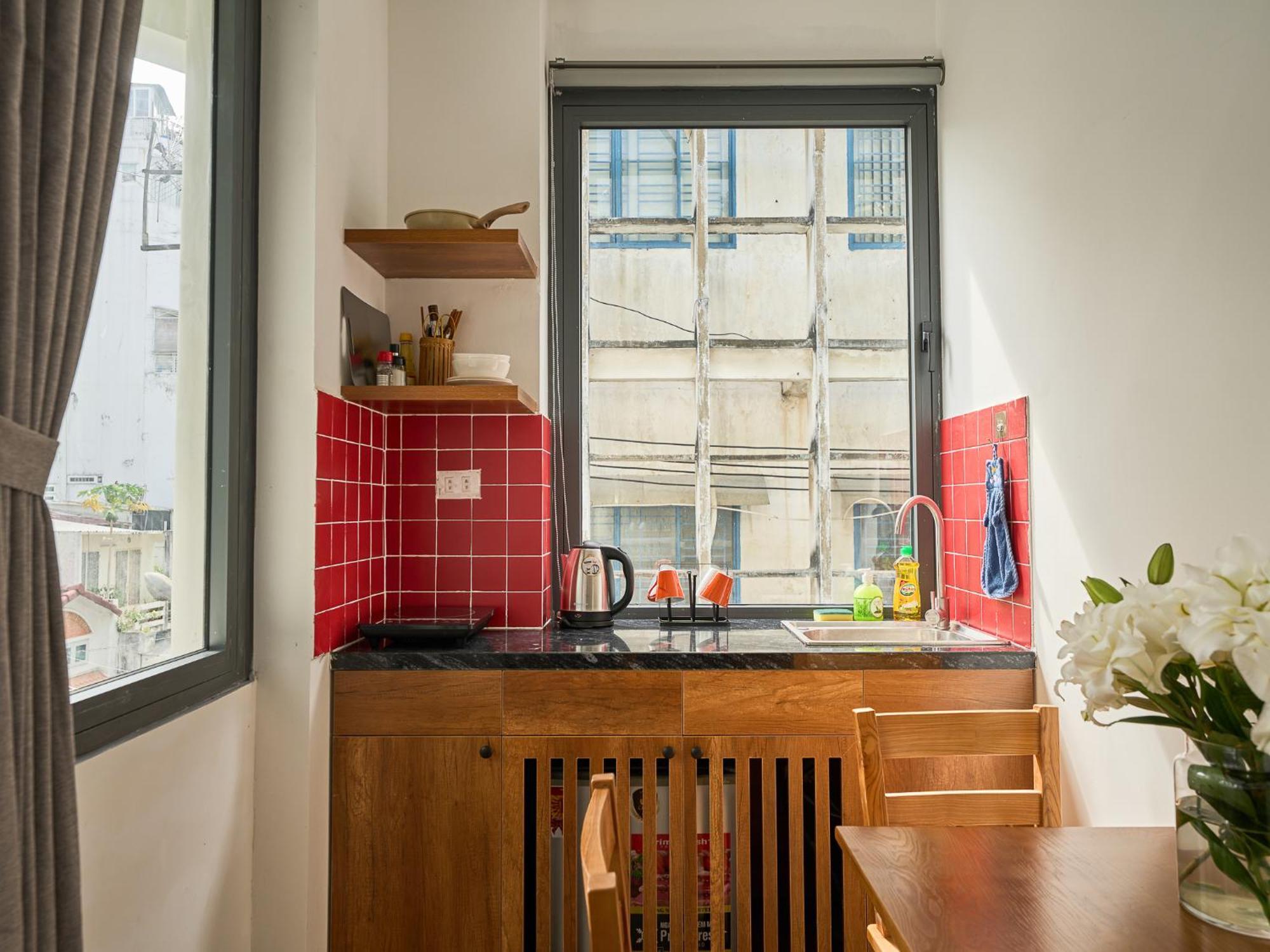 Paradox Saigon Centre-streetview-near Nguyen Hue-100m2 Rooftop Pool Apartment Ho Chi Minh City