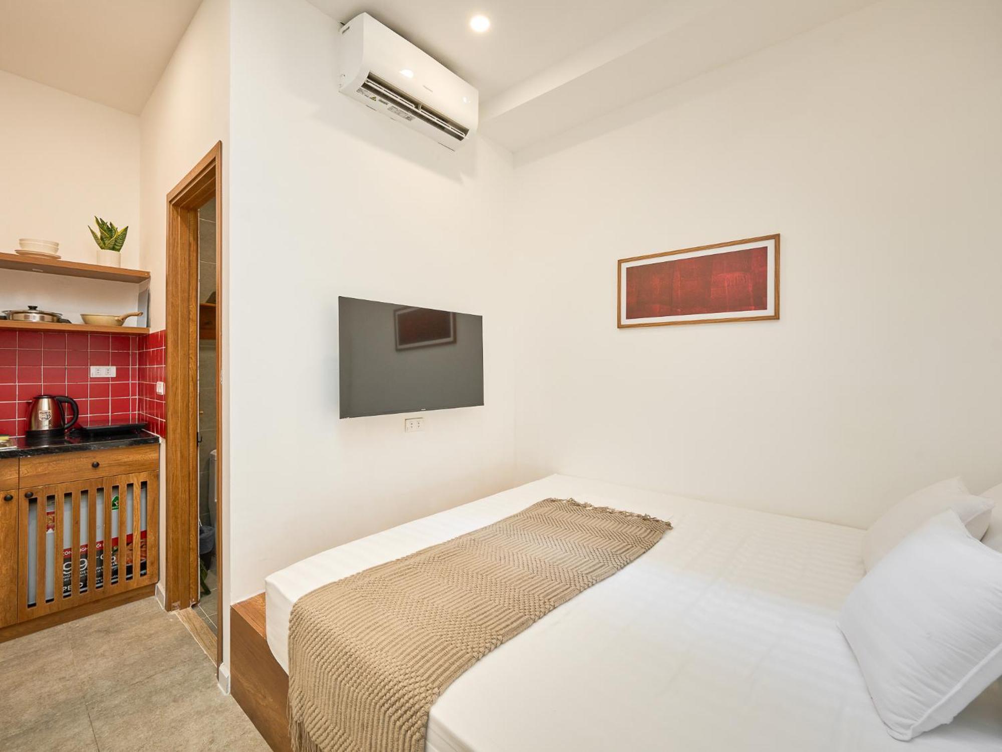 Apartment Paradox Saigon Centre-streetview-near Nguyen Hue-100m2 Rooftop Pool