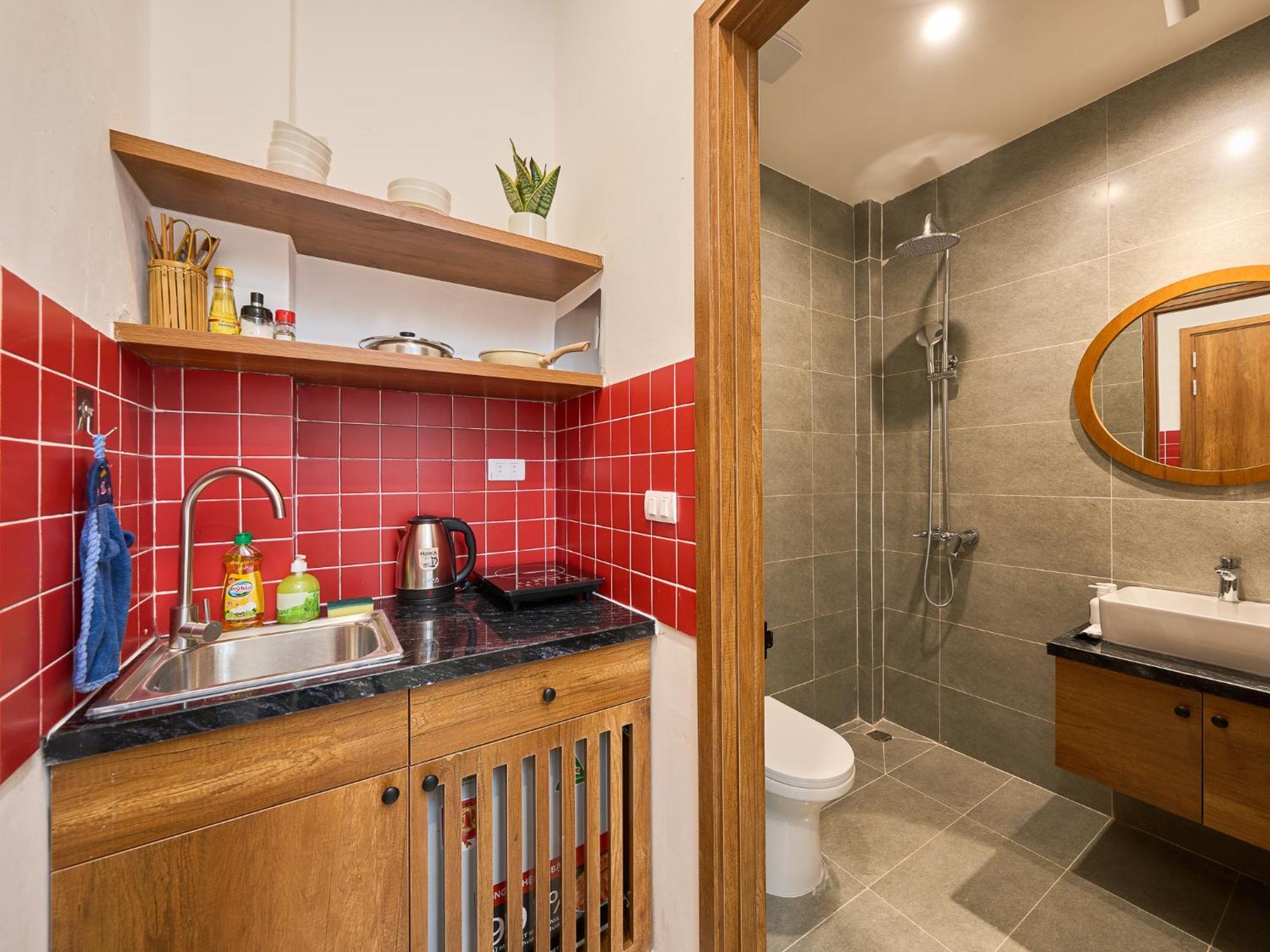 Paradox Saigon Centre-streetview-near Nguyen Hue-100m2 Rooftop Pool Apartment Ho Chi Minh City