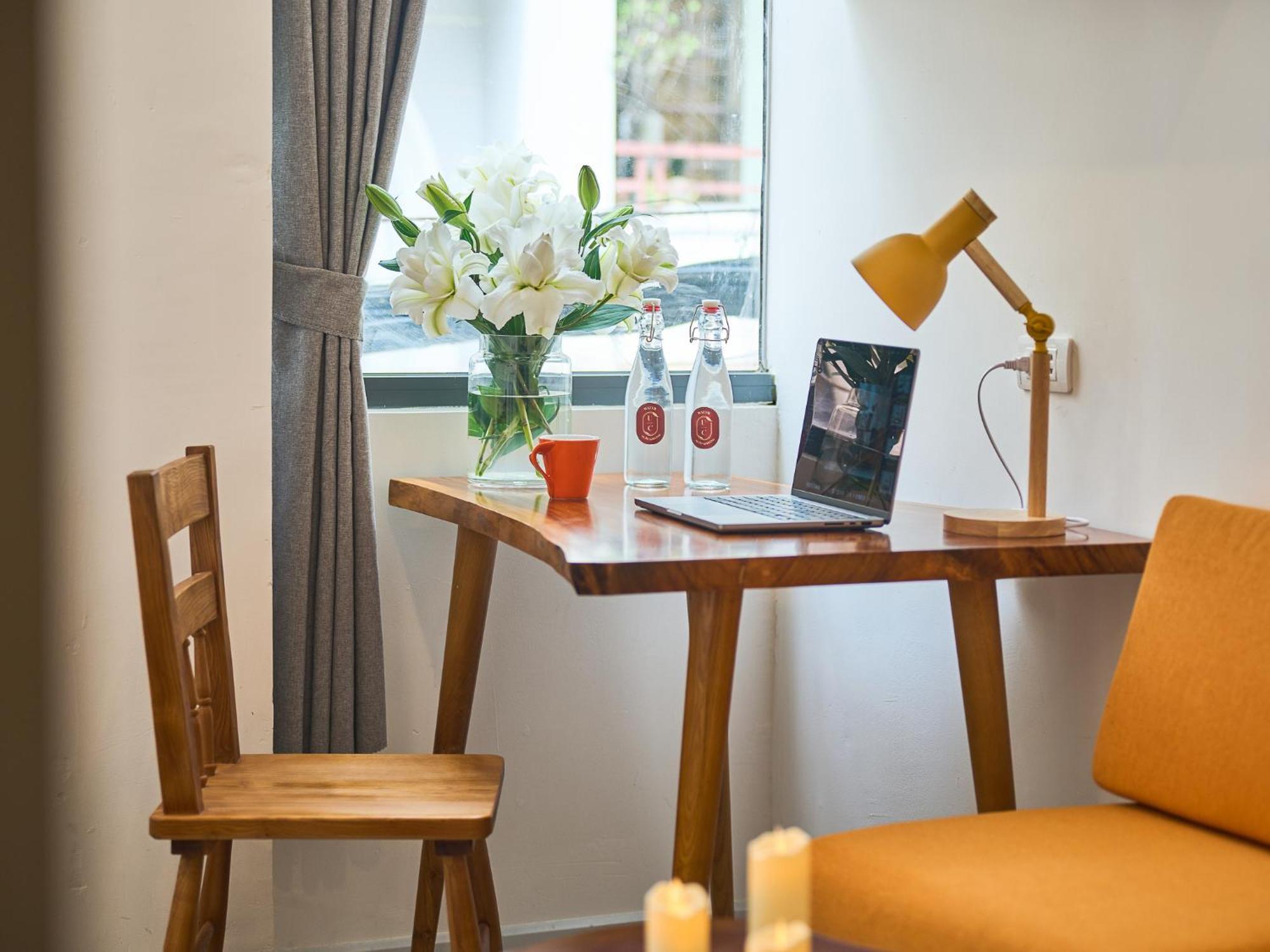 Paradox Saigon Centre-streetview-near Nguyen Hue-100m2 Rooftop Pool Apartment *