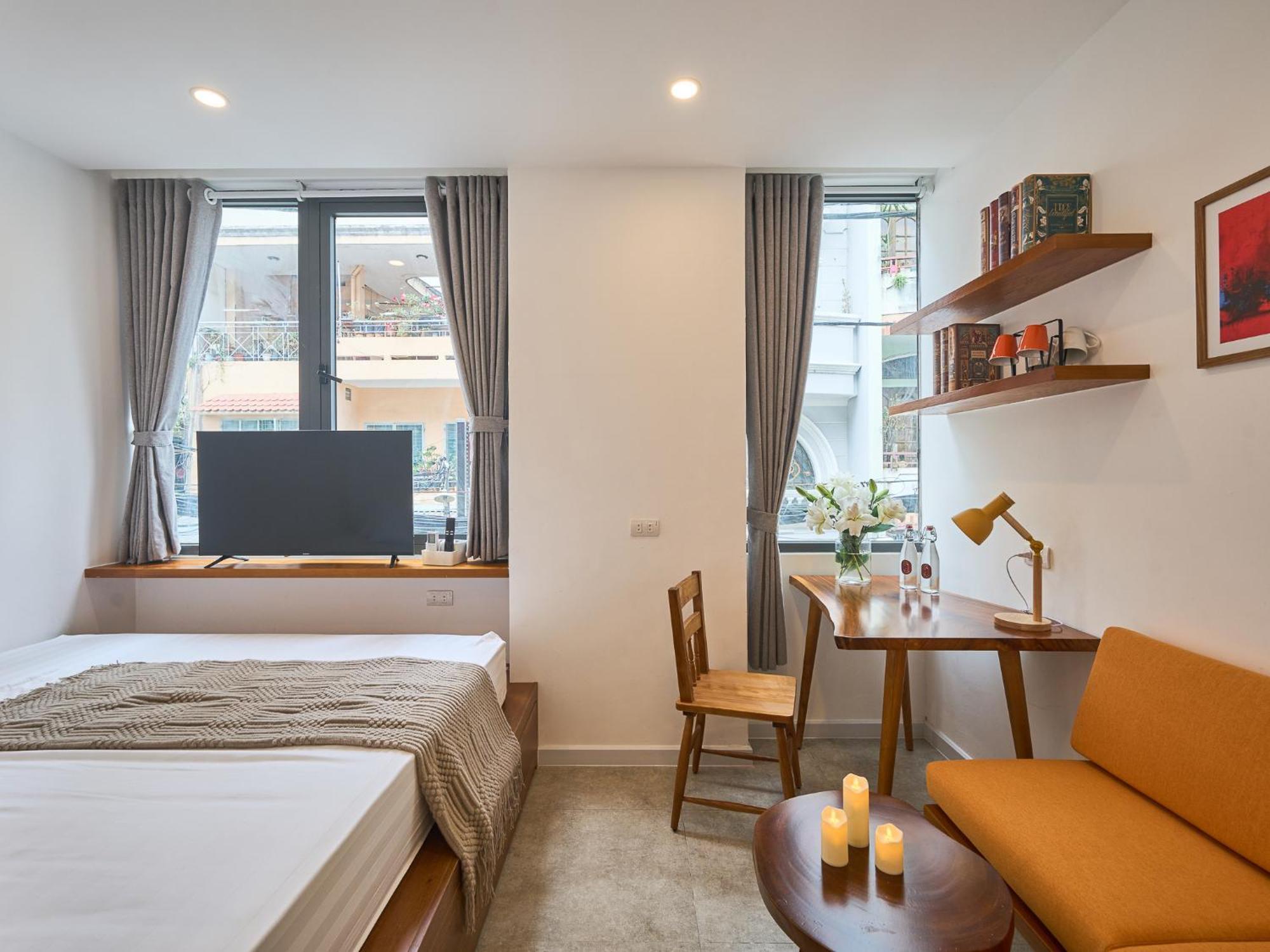 Paradox Saigon Centre-streetview-near Nguyen Hue-100m2 Rooftop Pool * Ho Chi Minh City